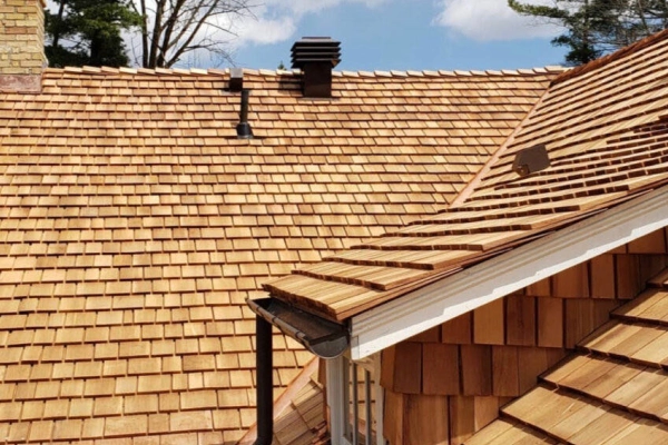 pro_home_roofer_cedar_shake_roofing_9