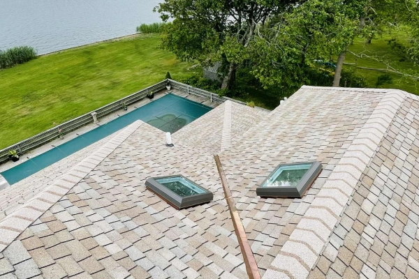 pro_home_roofer_residential_roof_skylight_6